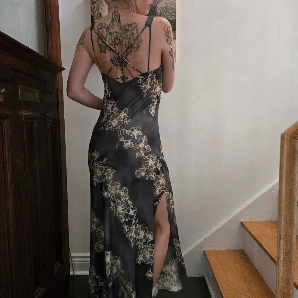 Maxi ankle length dress with slit - Picture 2 of 8
